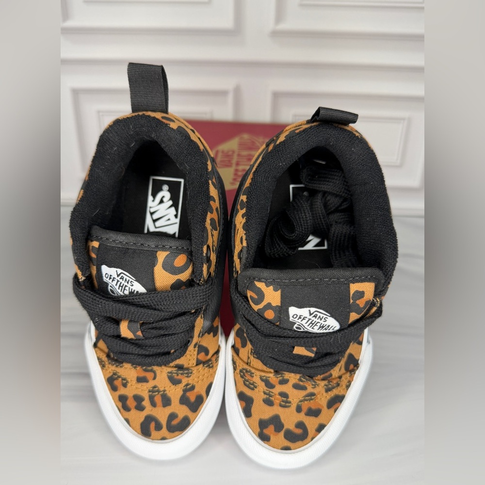 Vans Girl Size 11 Tan and Black Leopard Sneakers | Brand New in Box - Picture 3 of 6